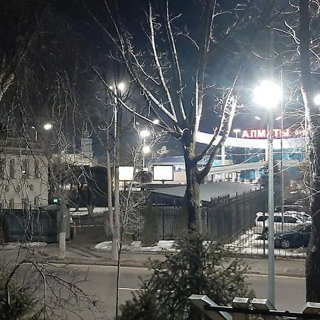 الماتي Apartments On Ahmetova 4 المظهر الخارجي الصورة